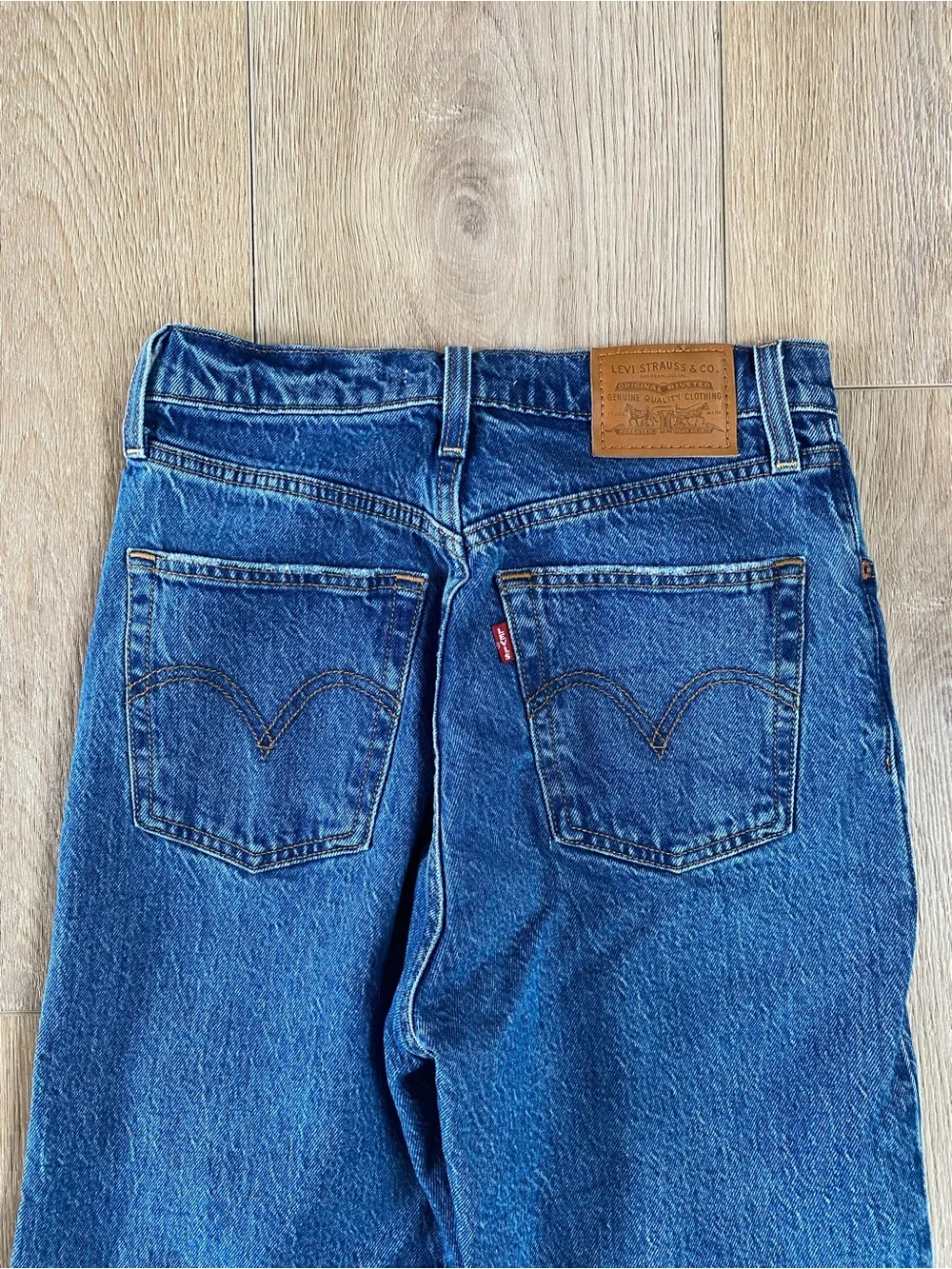 Levi's Ribcage Straight Ankle Jean - Jazz Pop Medium Wash